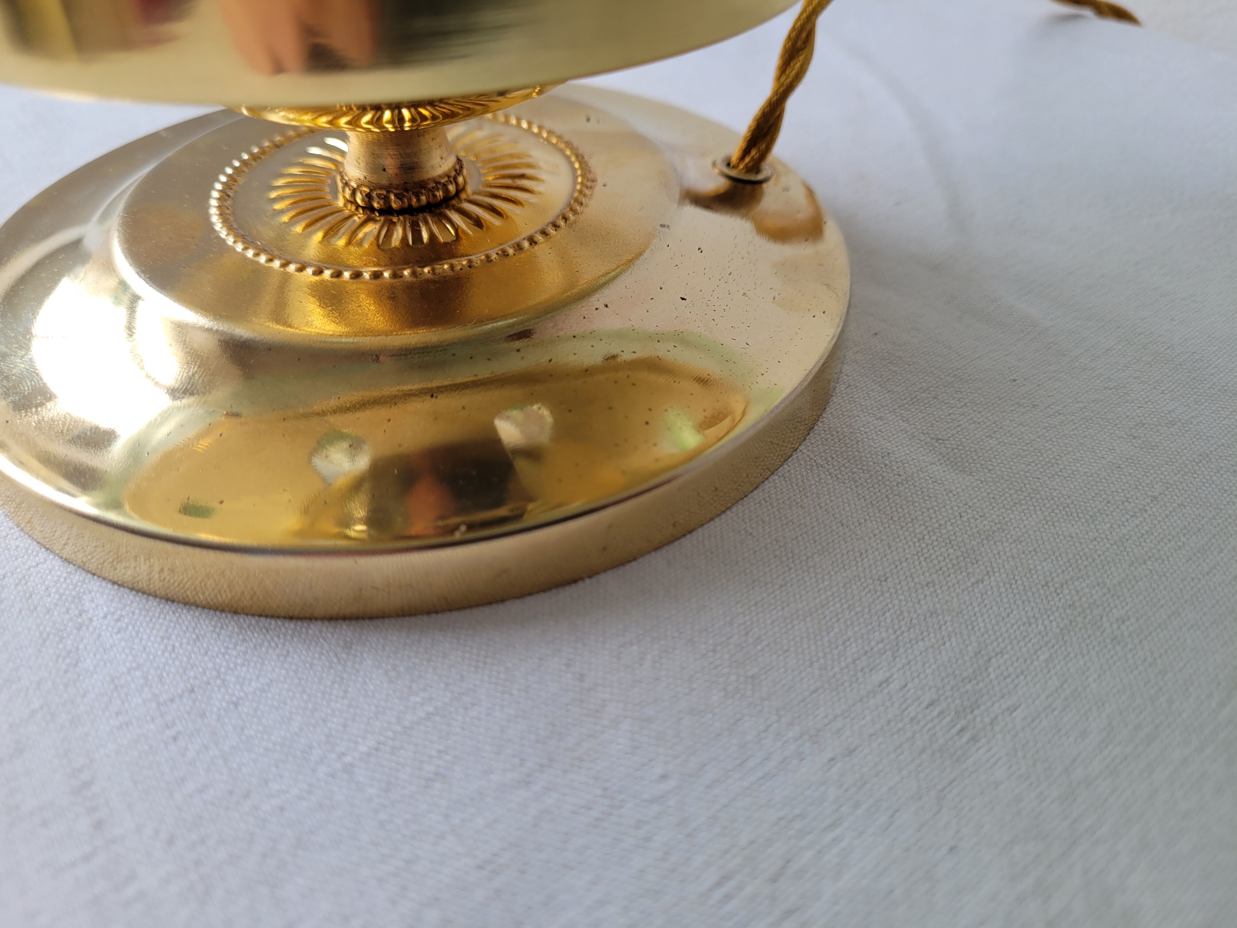 Art Deco lamp in brass and glass