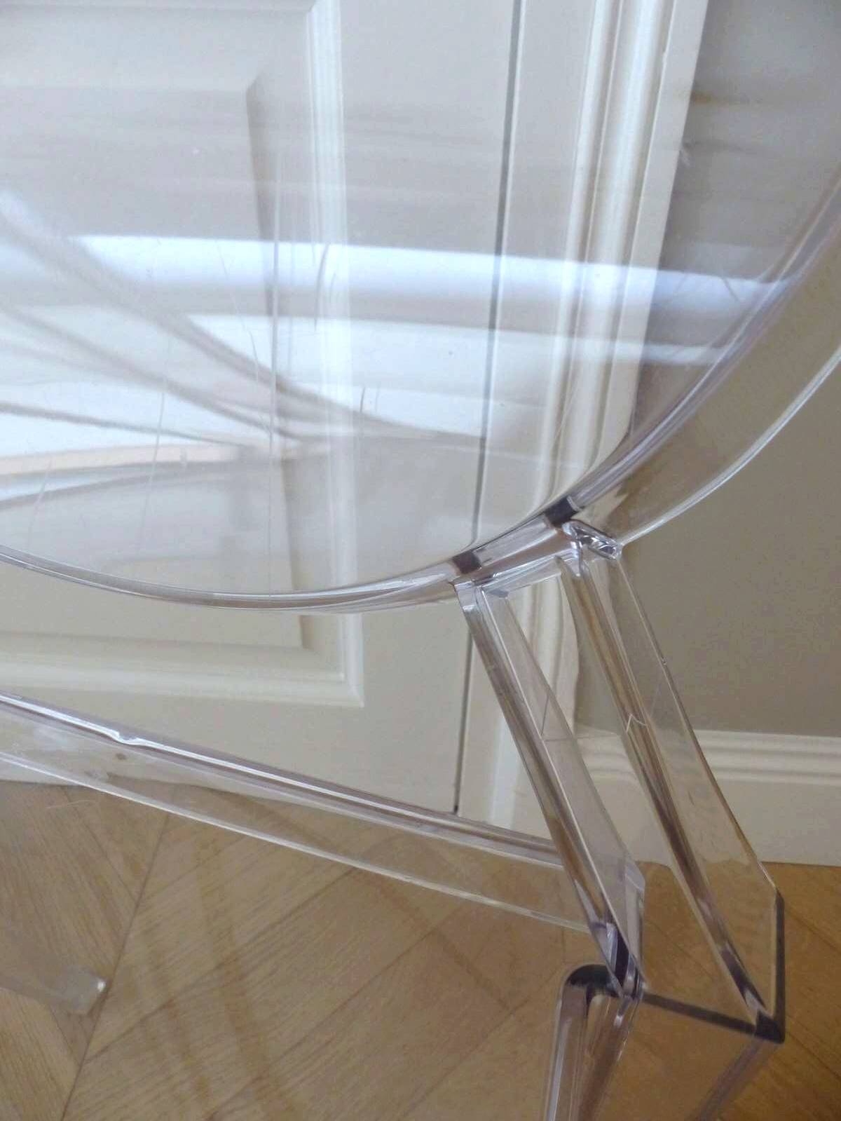 Fauteuil Kartell " Louis Ghost " Cristal design Philippe Starck