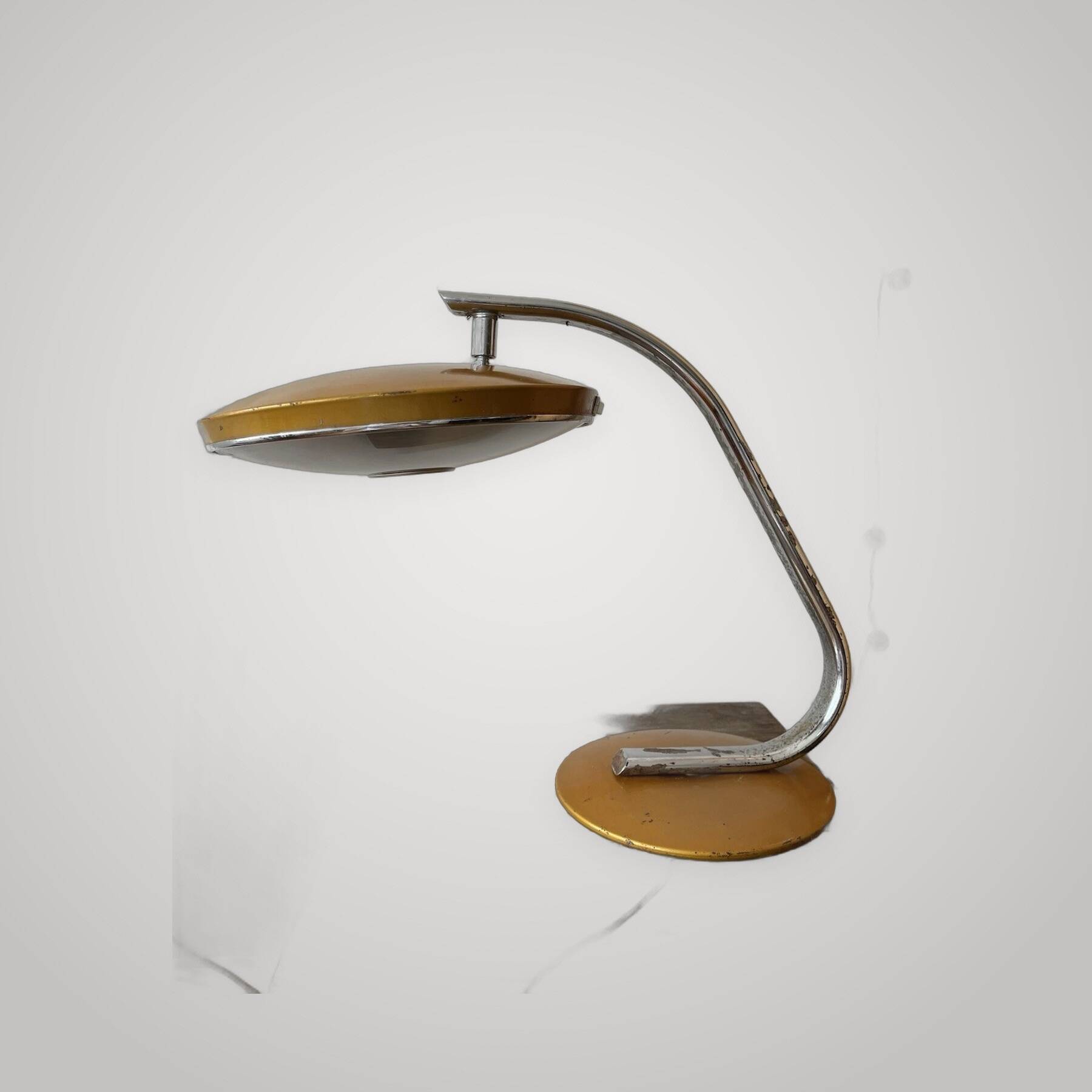Vintage Fase Boomerang 520 lamp from the 60s-70s.