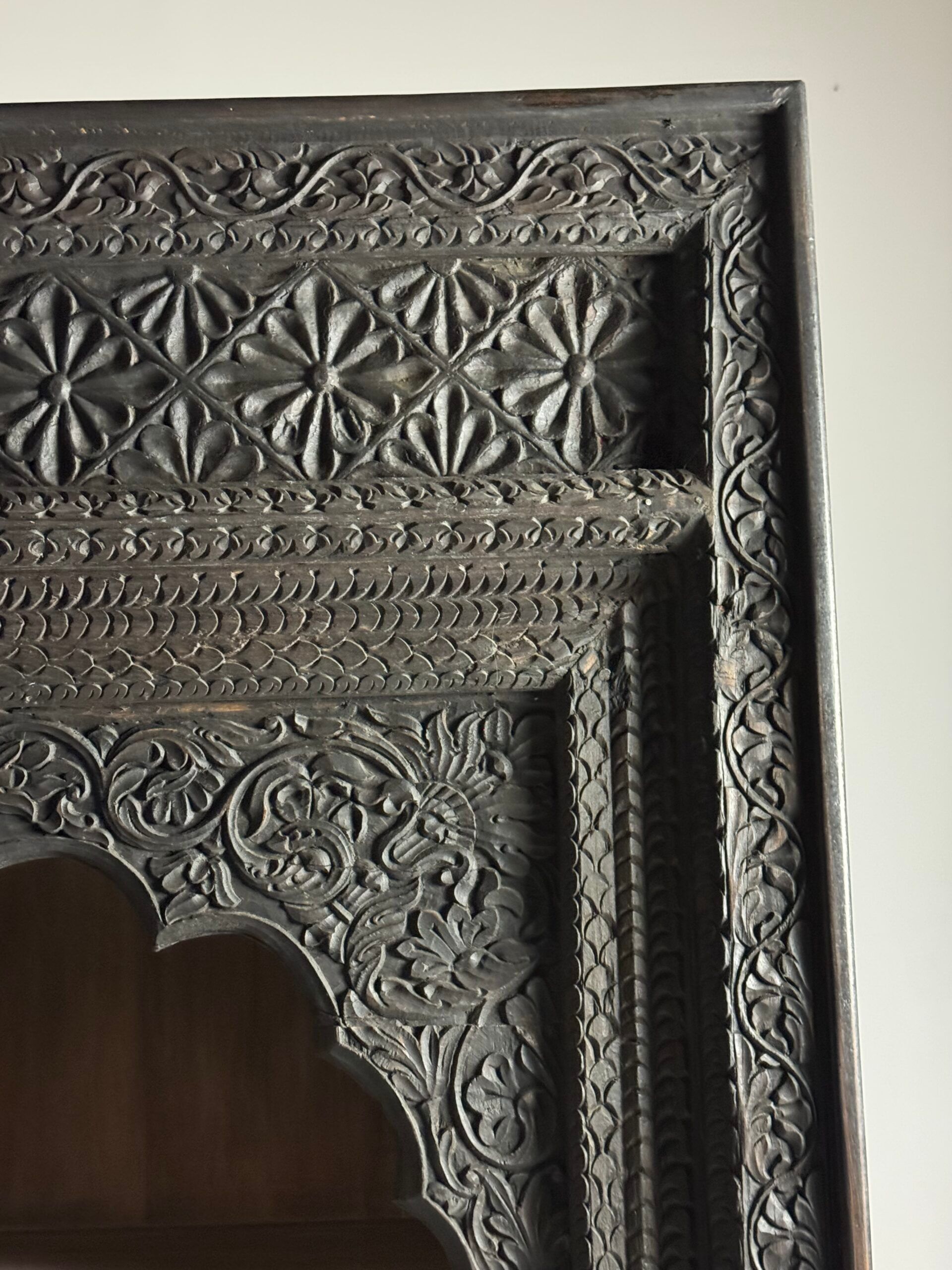 Large Asian bookcase 242cm