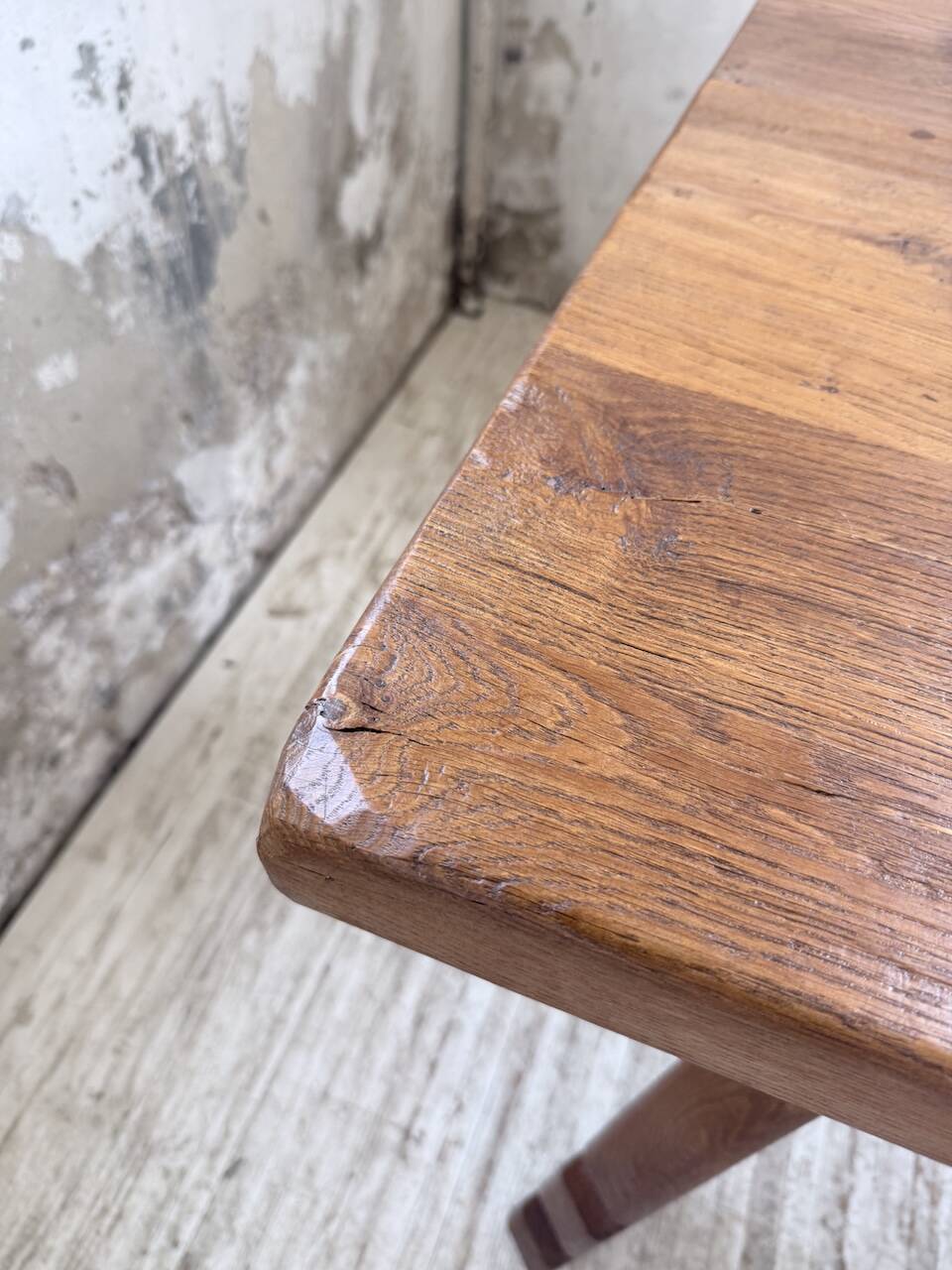 Brutalist oak table by De Puydt, Belgium 1970
