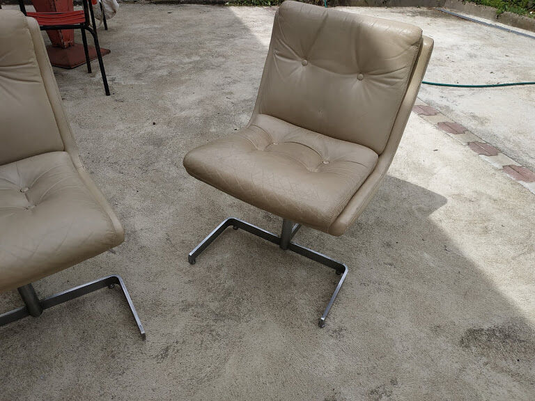 3 armchairs Raphael Raffel