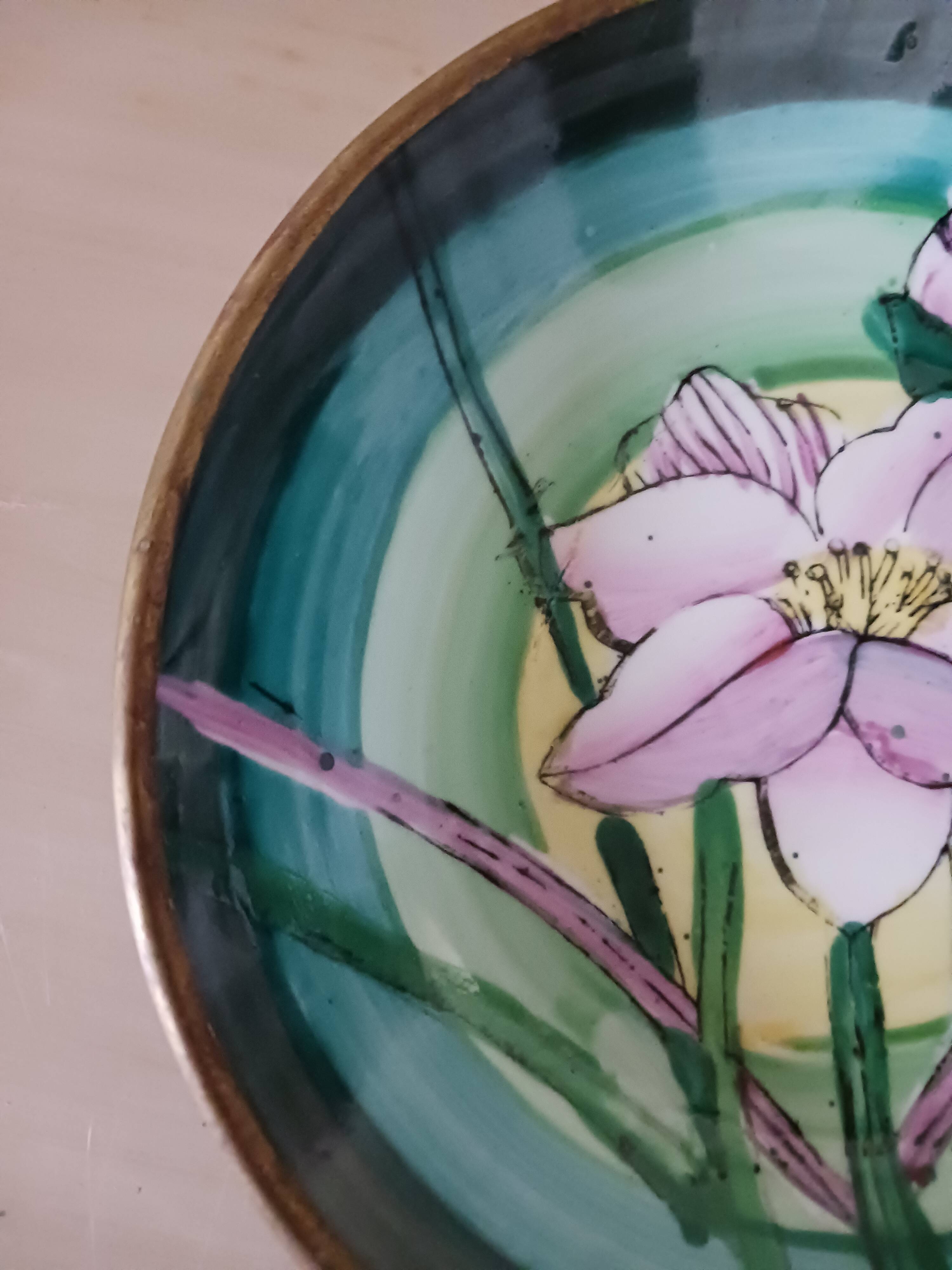 Coupelle de chine , en porcelaine émaillée