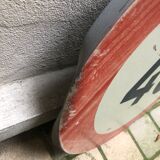 Road sign: limited to 40