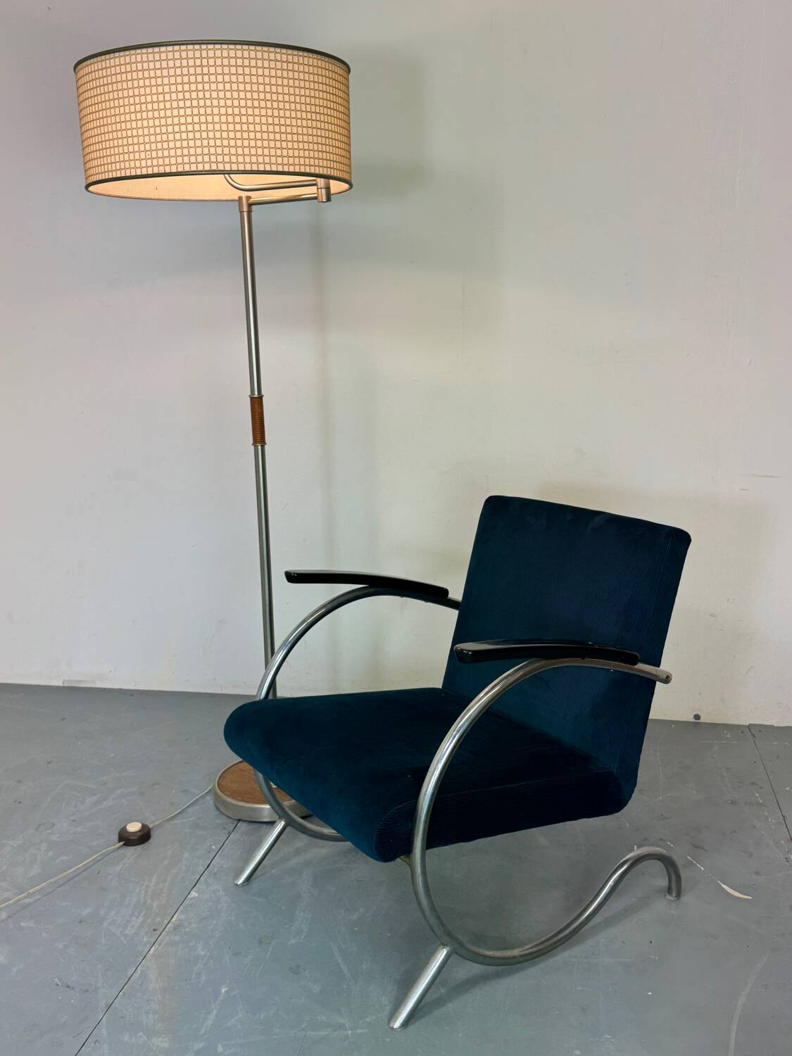 Bauhaus Wood and Steel Floor Lamp, 1950s