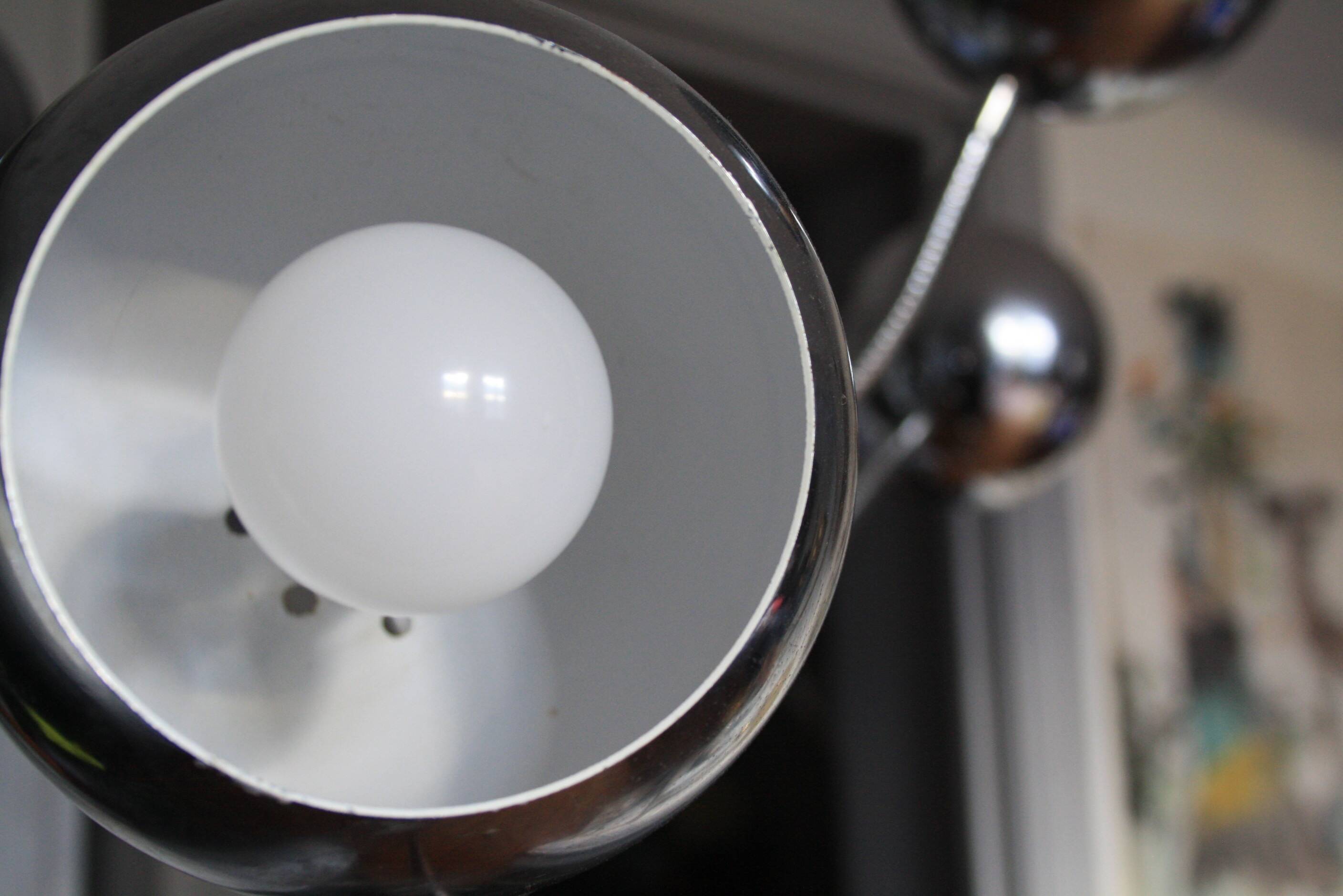 Flexible chrome eye ball floor lamp