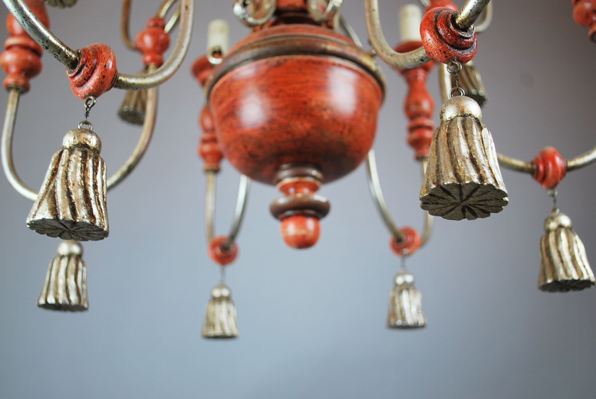 Italian chandelier in patinated wood, 50s