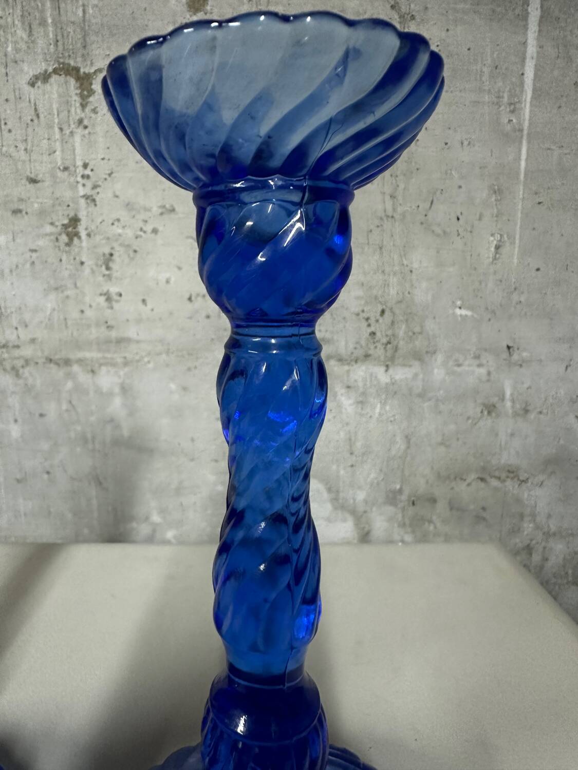 Pair of vintage cobalt blue twisted glass candlesticks h 24.5 cm