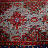 Tapis à franges caucasien du XXe siècle