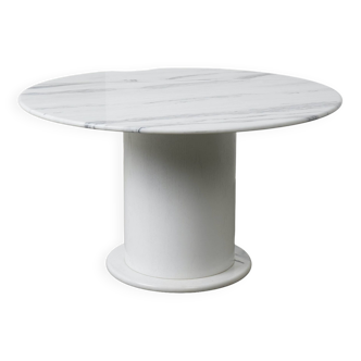 Round Carrara marble dining table, 1970s