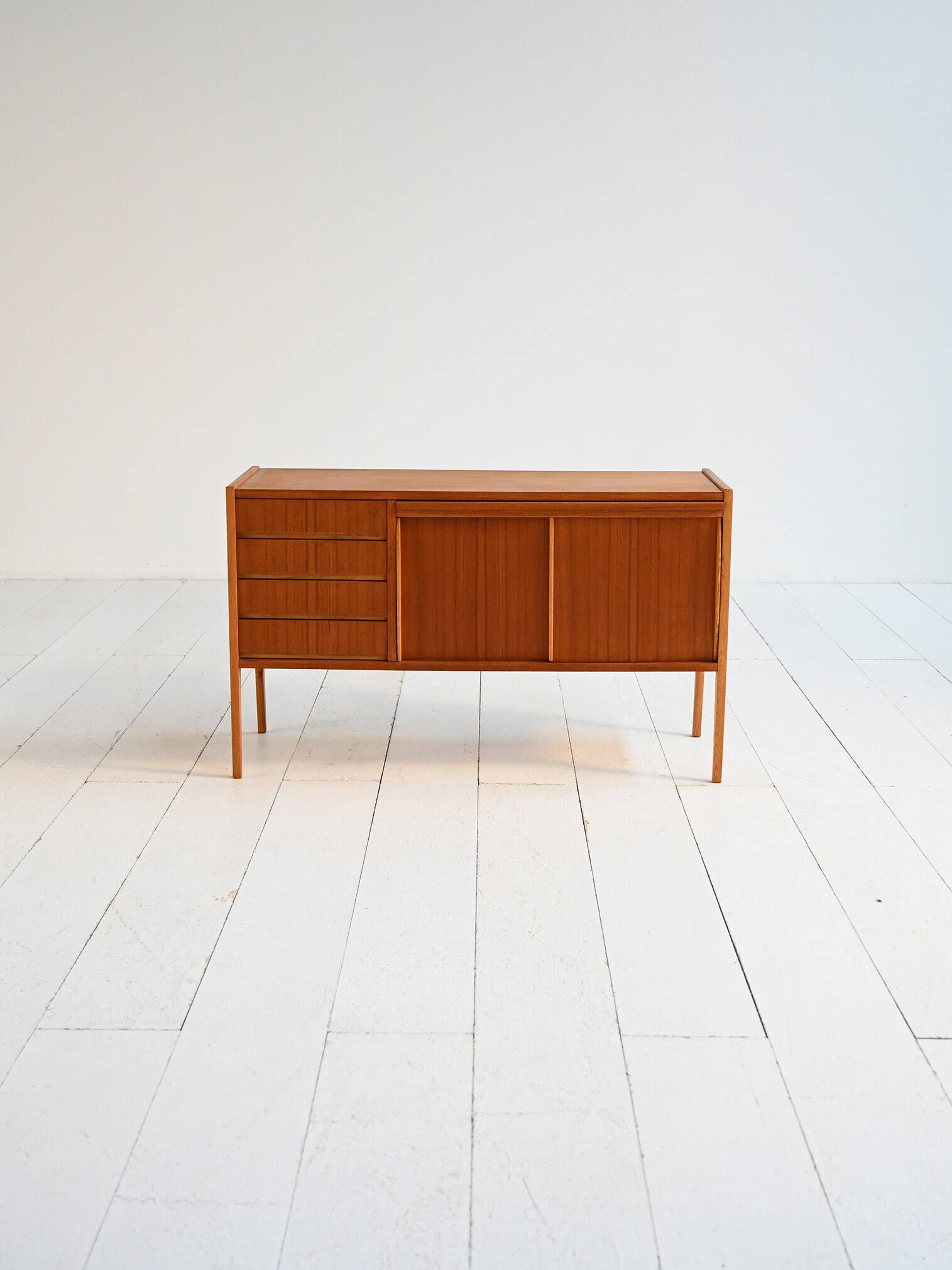 Buffet scandinave en teck avec bureau escamotable, années 1960