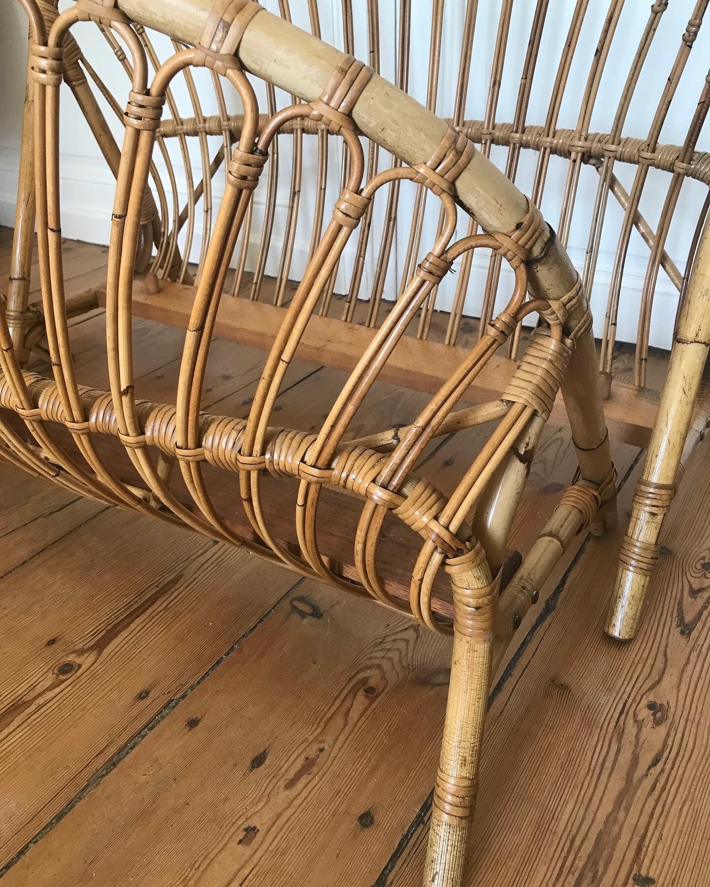 Rattan basket bed