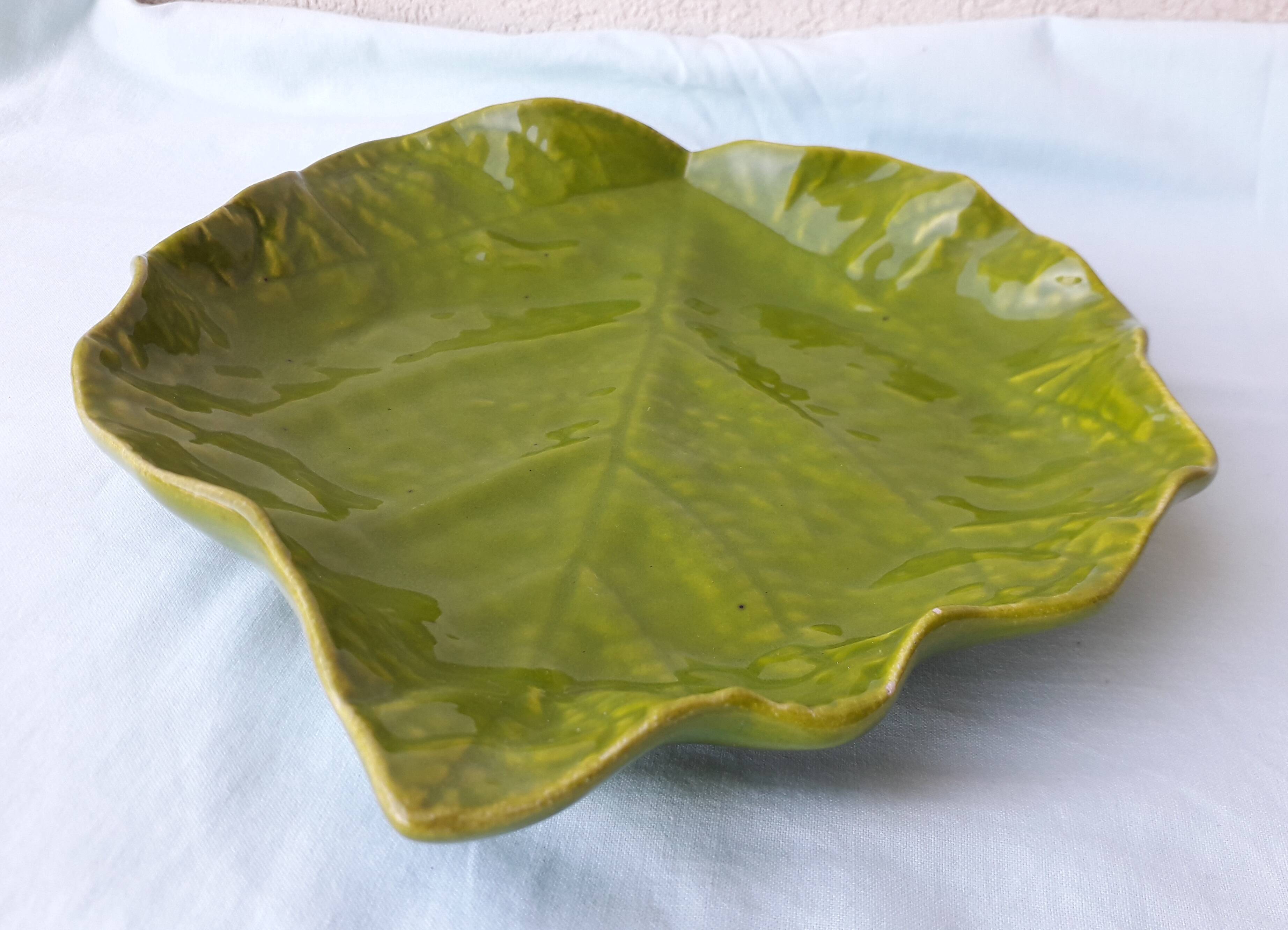 Leaf dish Pol Chambost