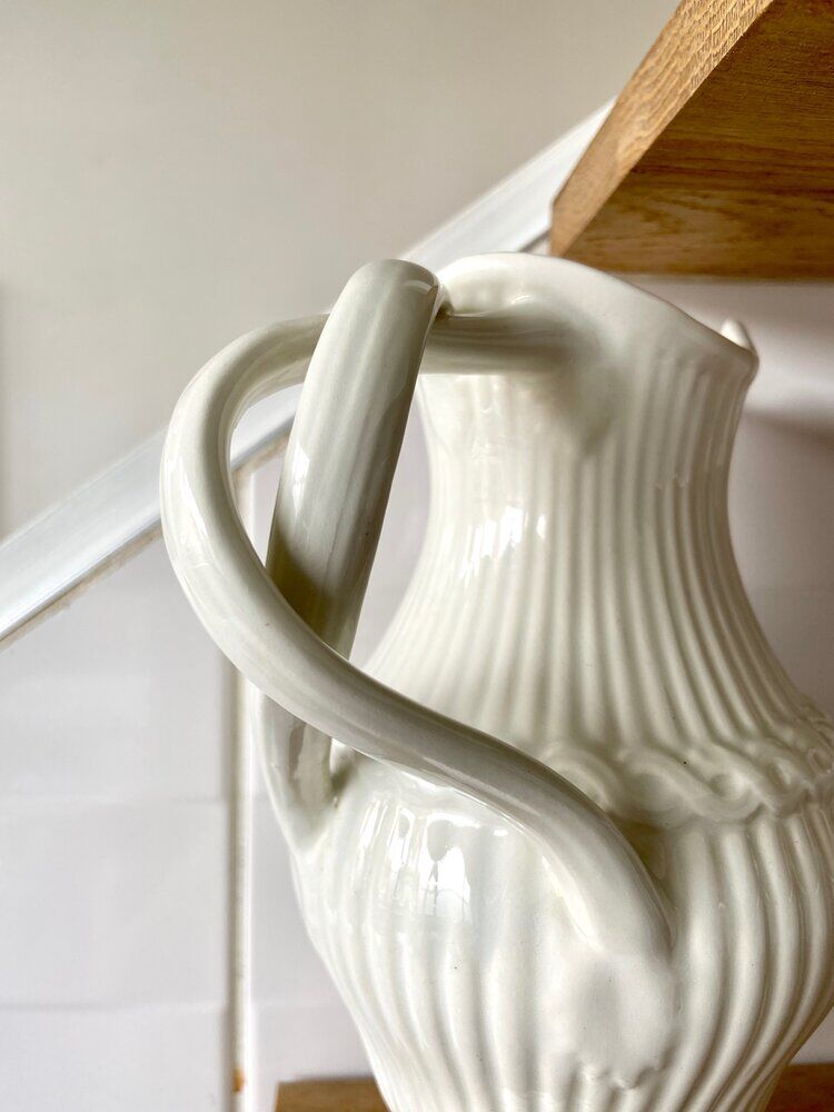 Pitcher Gien in white earthenware