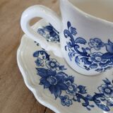 4 tasses et soucoupes anciennes