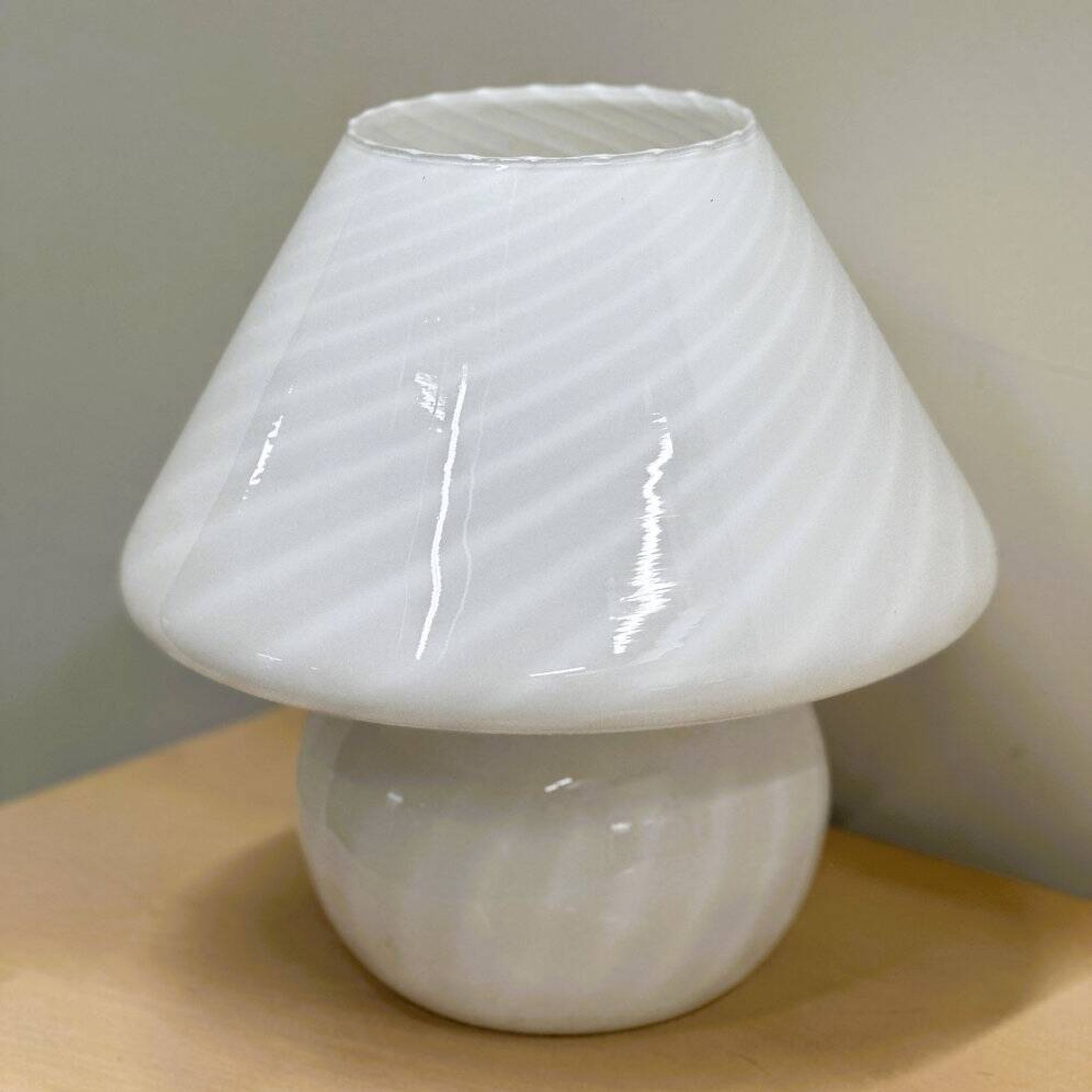 Vintage white swirl glass mushroom lamp – Italian style opaline table lamp. 1970