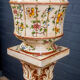 Piedestal avec vase