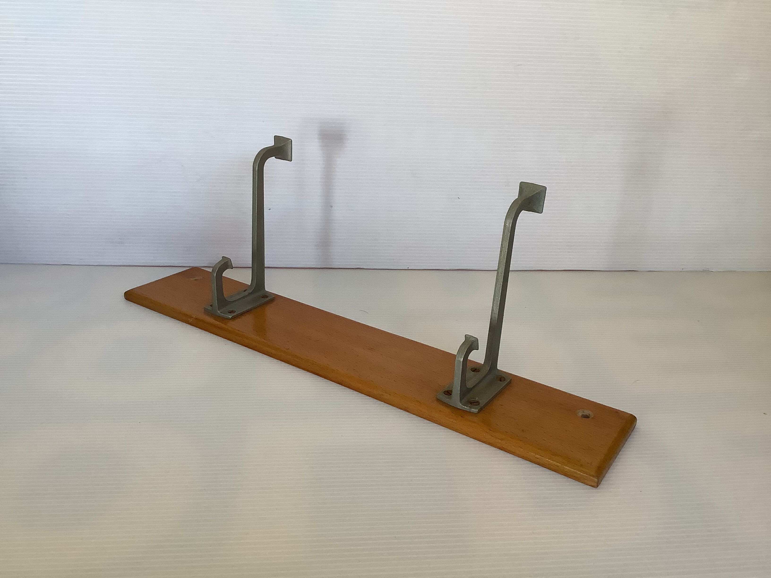 Wooden wall coat rack 2 hooks