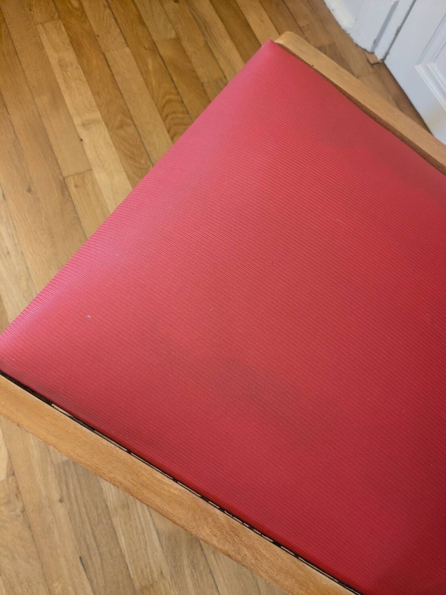 Paire de fauteuils années 60
