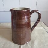 Berry sandstone pitcher