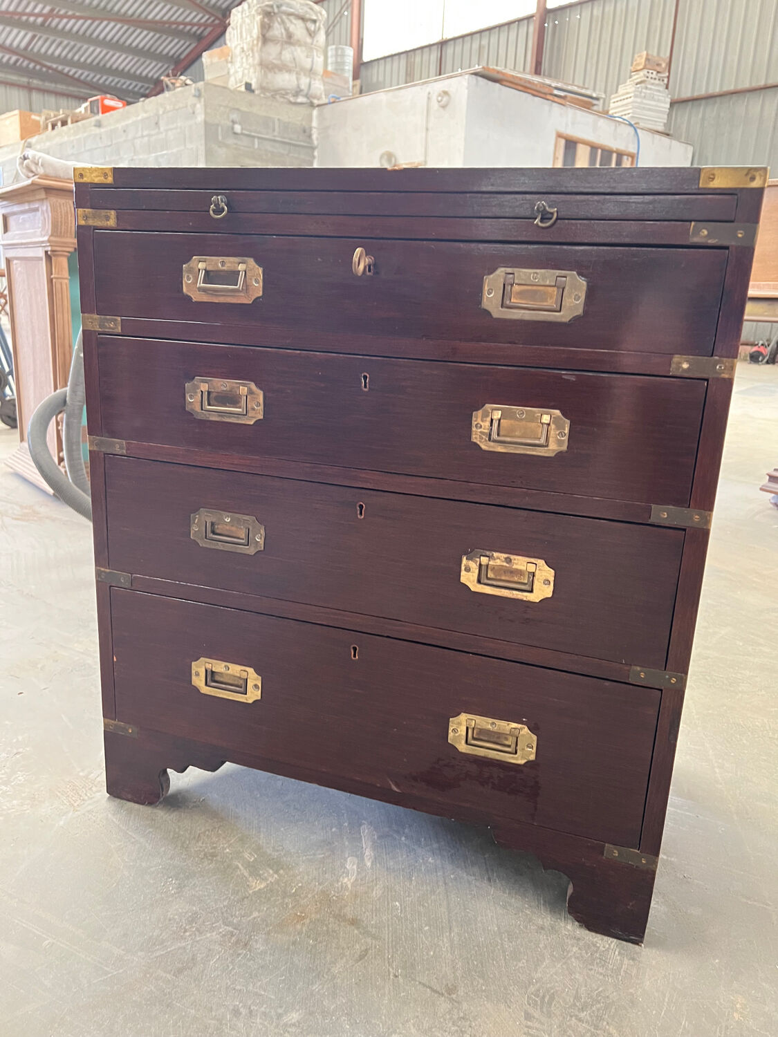 Marine chest of drawers