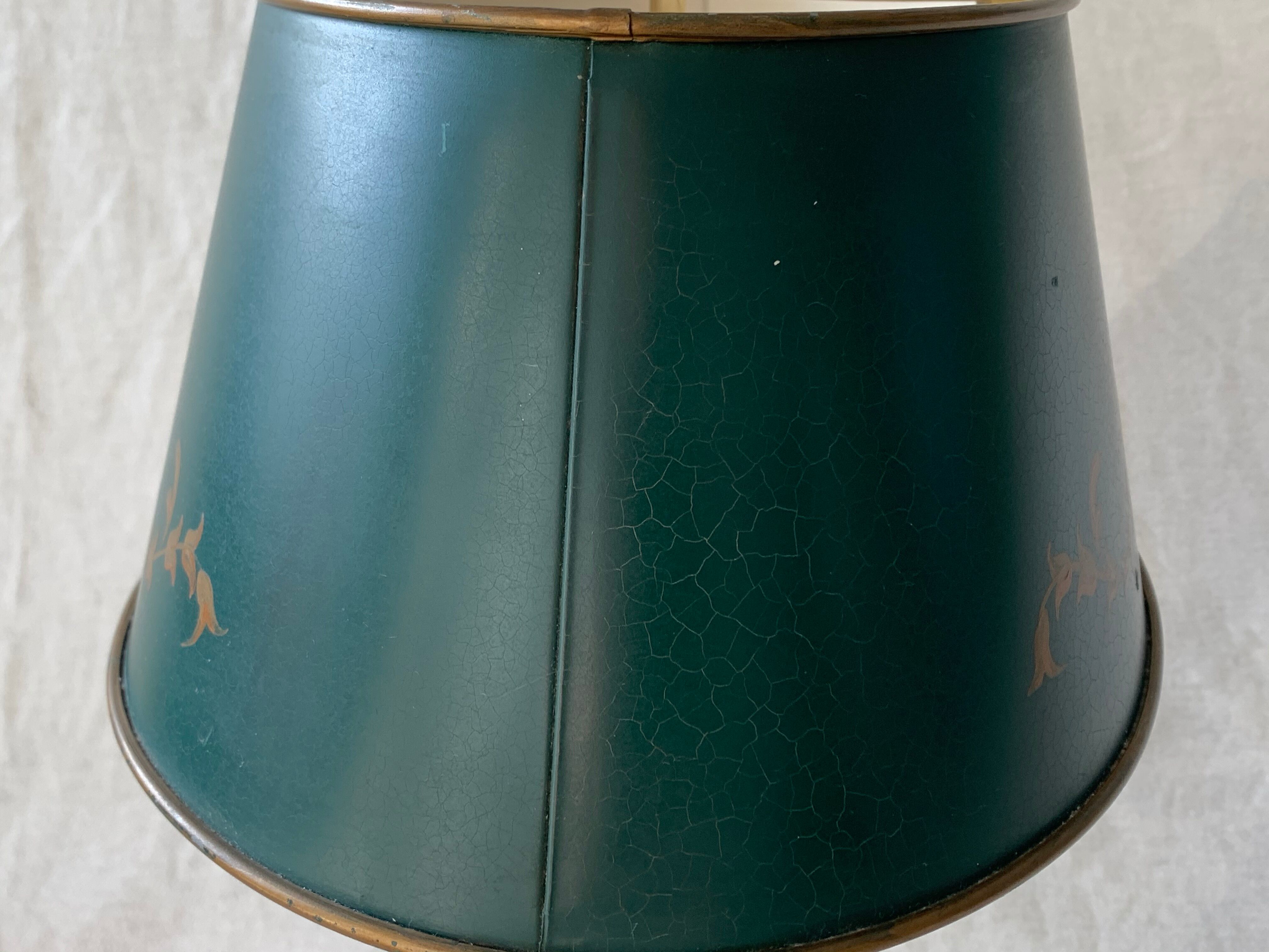 Lucien Gau's gilded bronze water bottle lamp Directoire style, 20th century