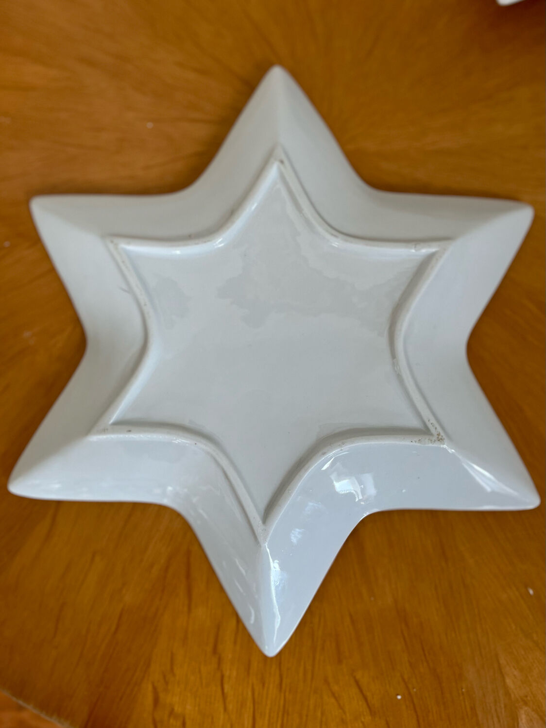 Set of 4 star-white earthenware plates