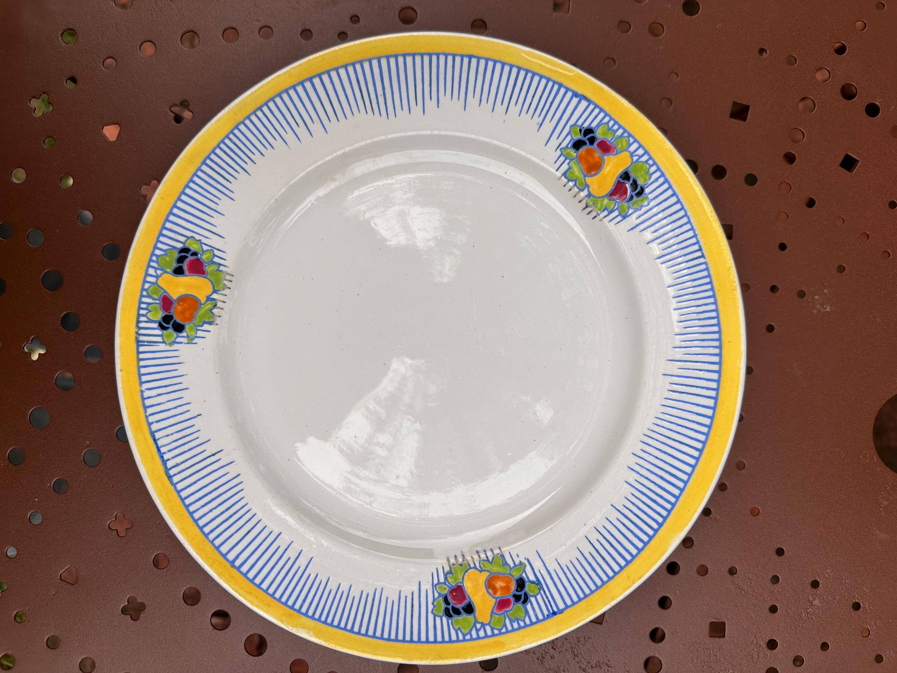 Set of 10 flat plates Boch Frères La Louvière – Art Deco fruit design