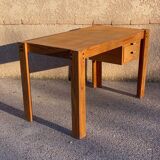 Adjustable pine desk design from the 80s