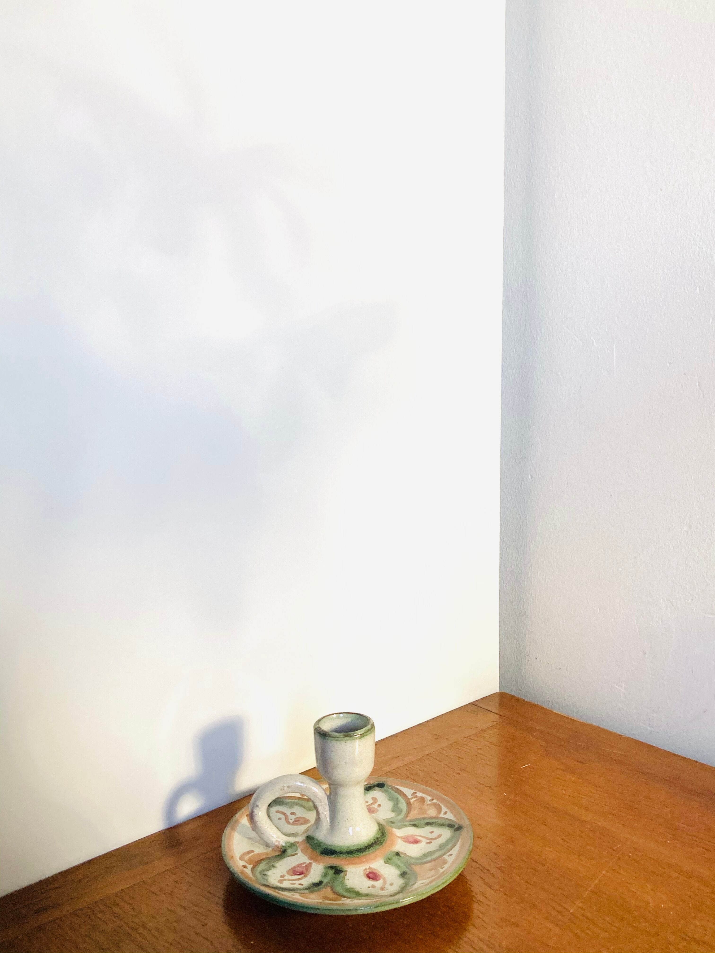 The ceramic candle holder