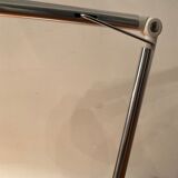 Articulated design desk lamp