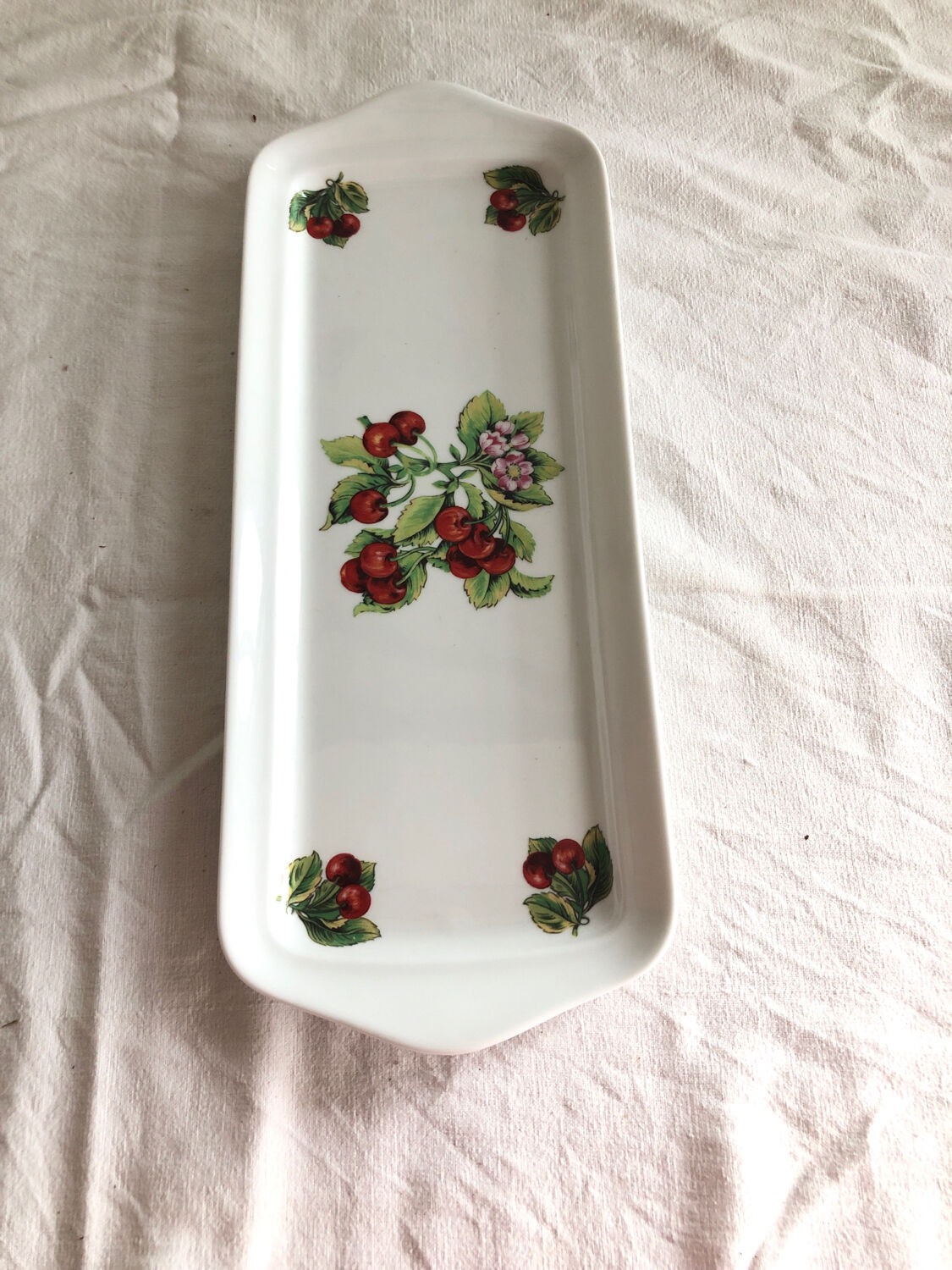 Vintage porcelain cake dish Pillivuyt France