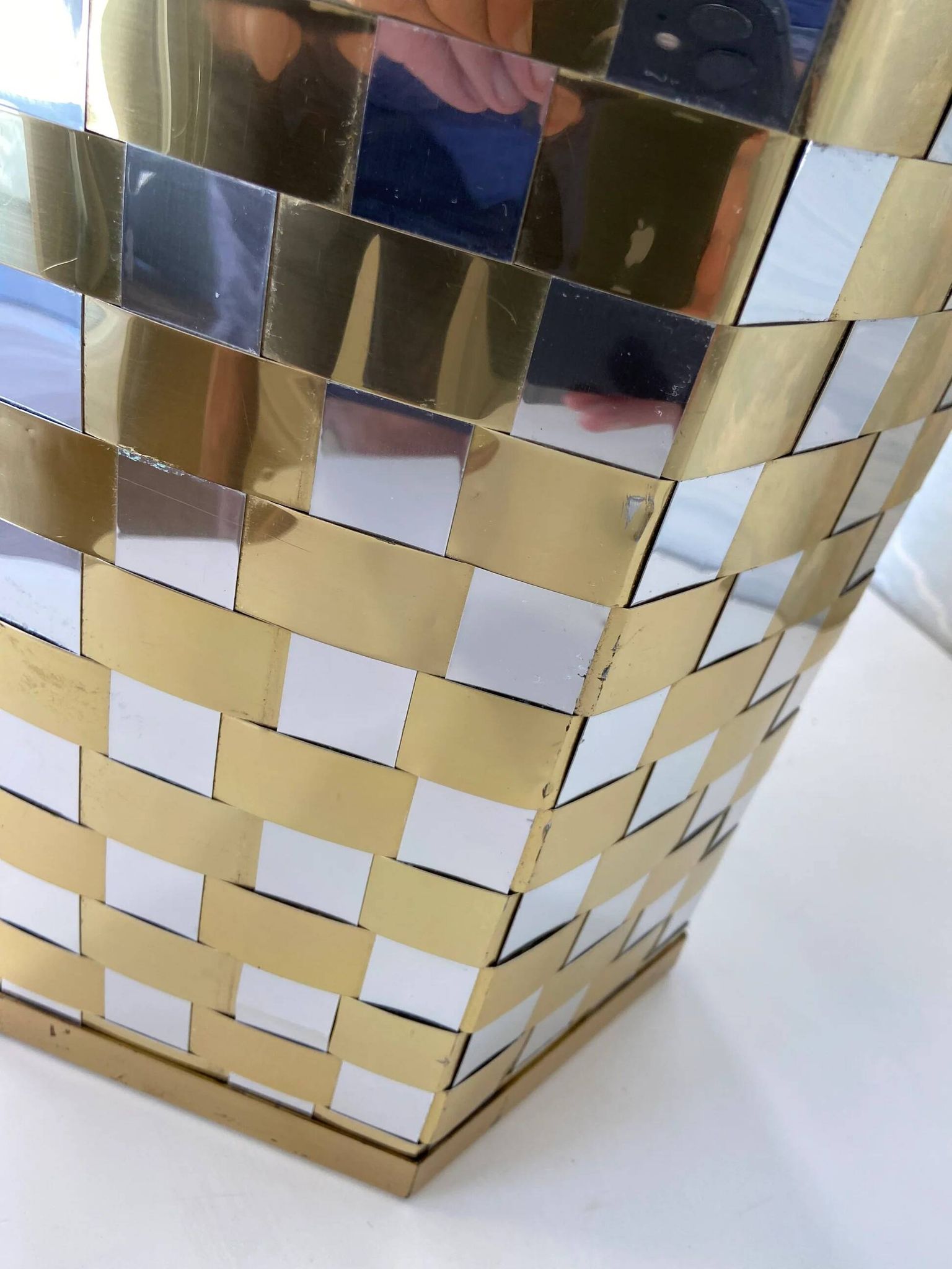 Hexagonal two-tone umbrella stand in the Italian style of Willy Rizzo from the 1970s.
