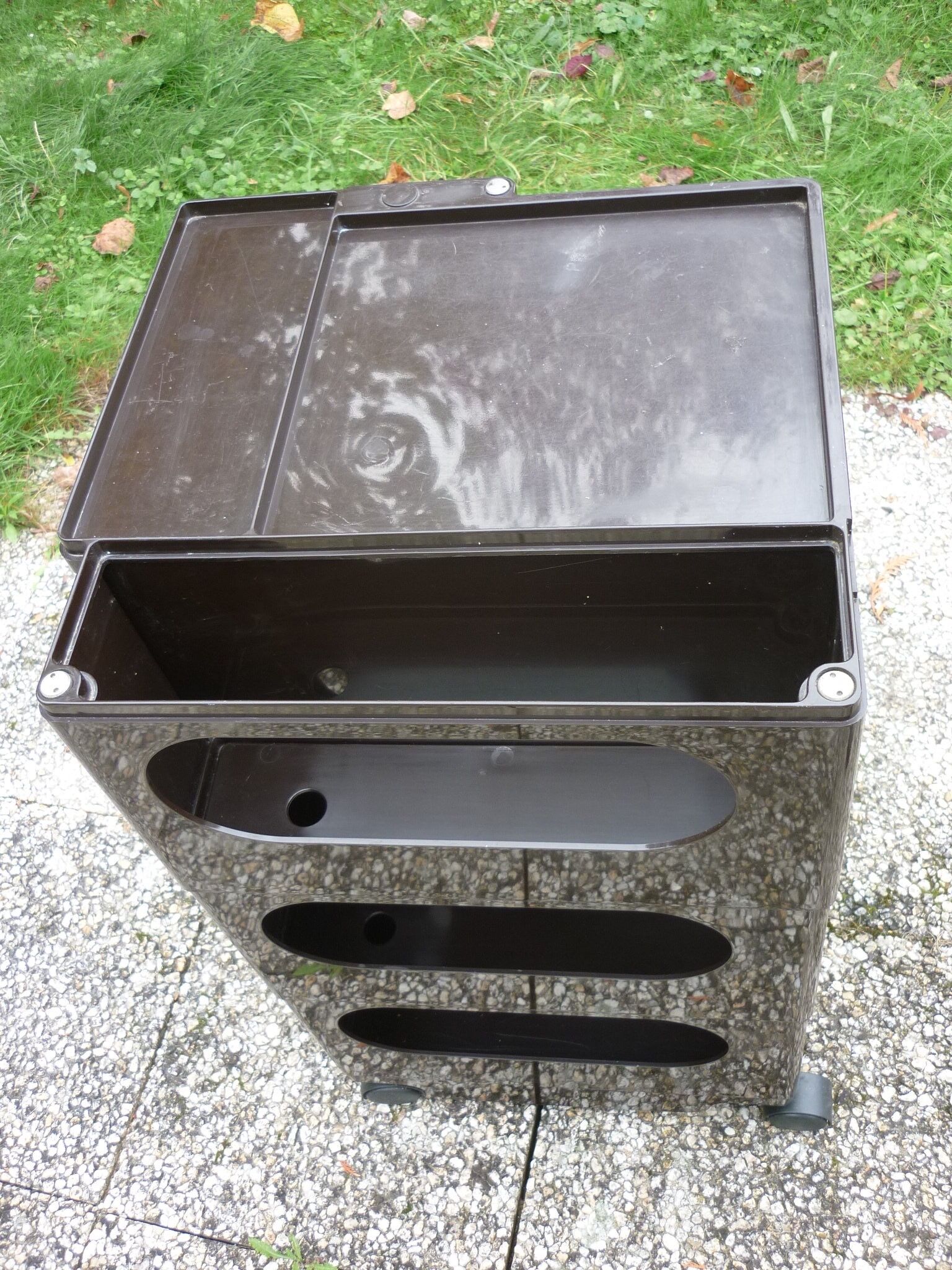 Boby dessert brown design Joe Colombo