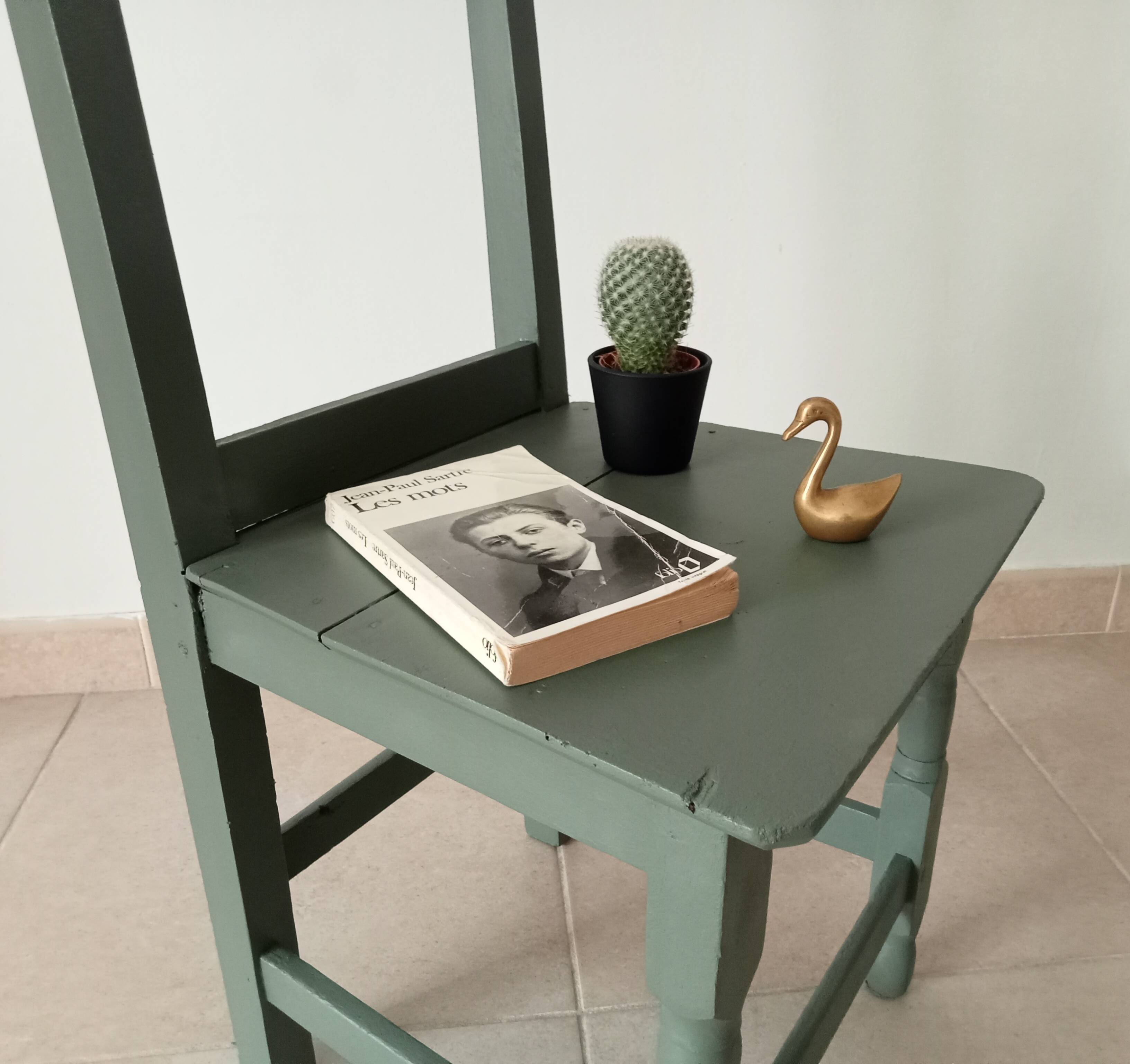 Antique "prie dieu" chair from the 19th century.