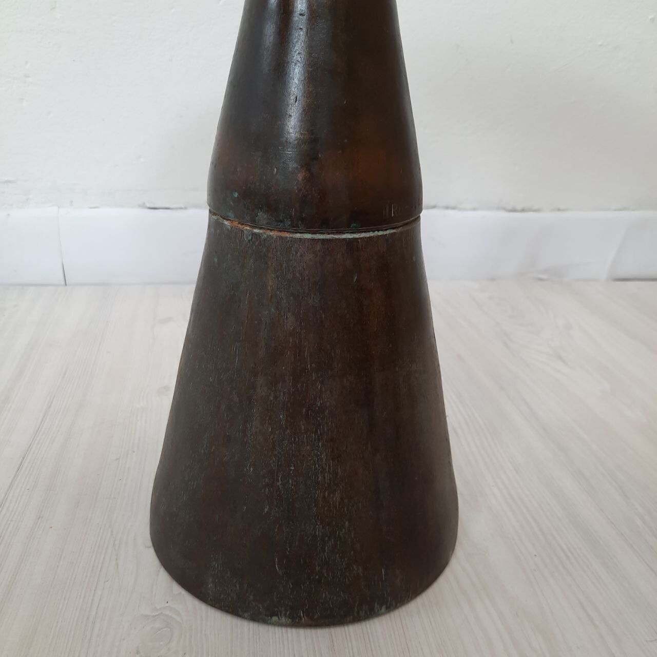 Pair of industrial stools foot in copper metal