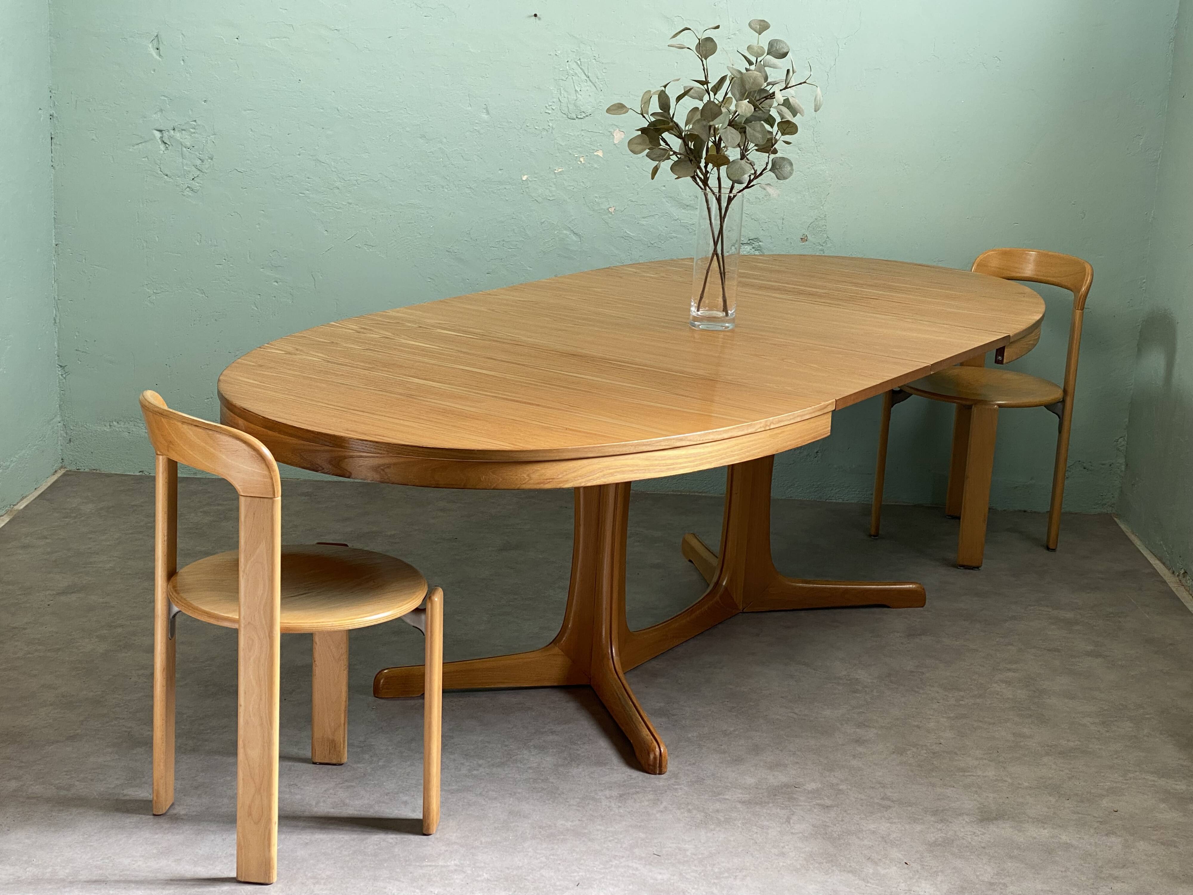 Extendable oval table 260cm Baumann