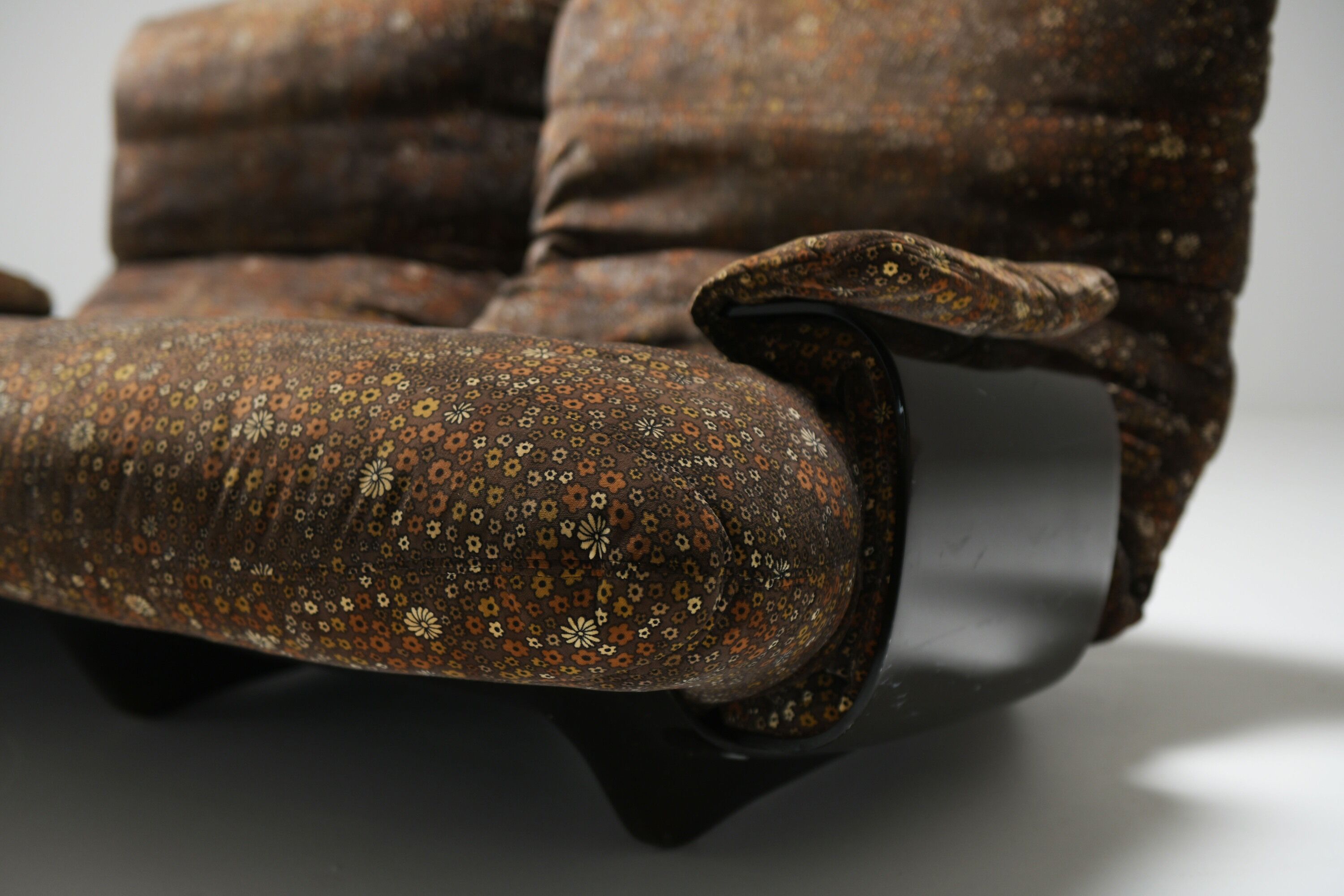 Vintage Marsala set in 'Liberty' fabric by Michel Ducaroy for Ligne Roset.