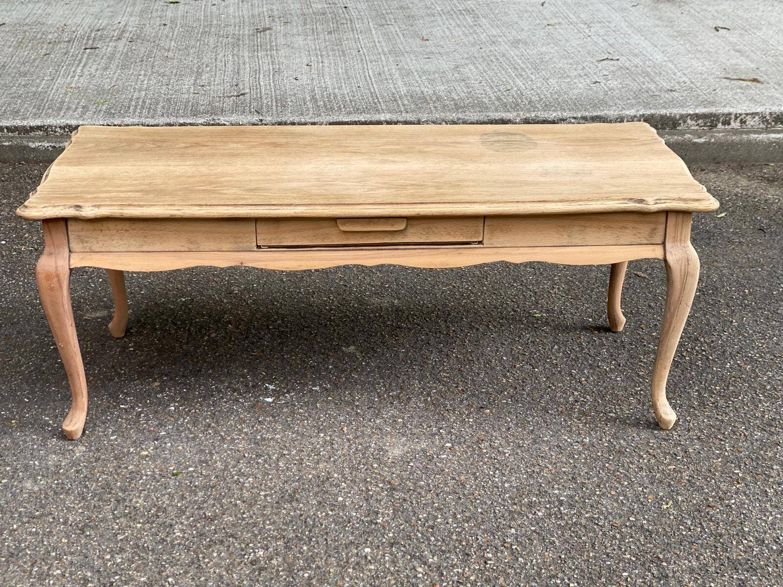 Renovated Louis XV style coffee table in solid oak from the 1960s.
