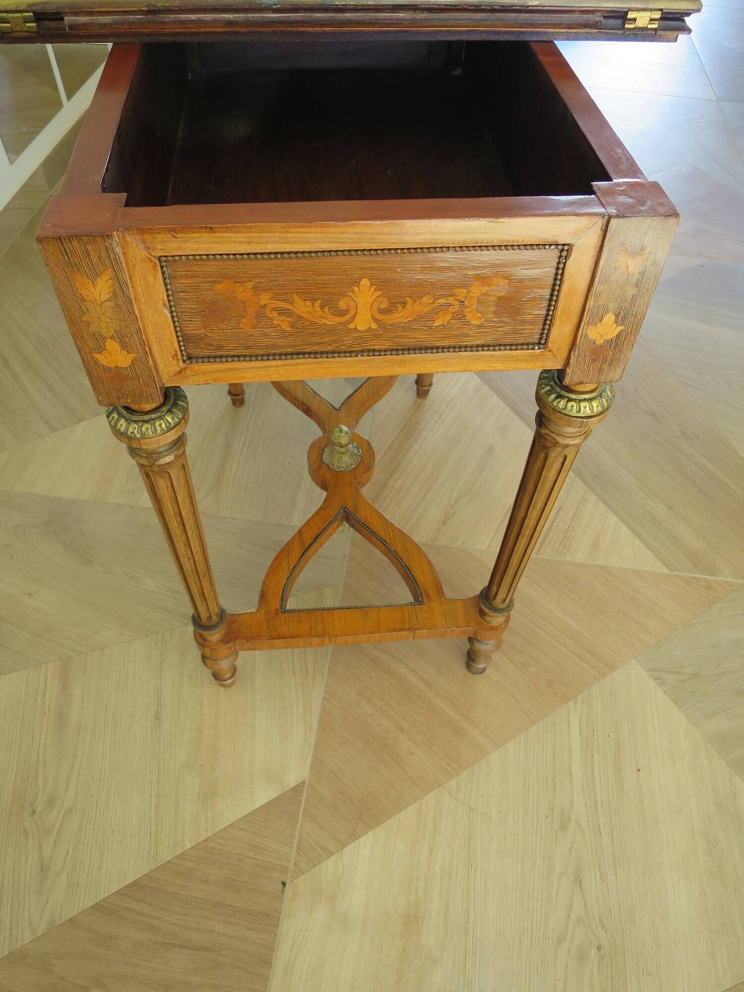 Rare - portfolio game table in marquetry and decorative bronze - Louis XVI style - Early 1900