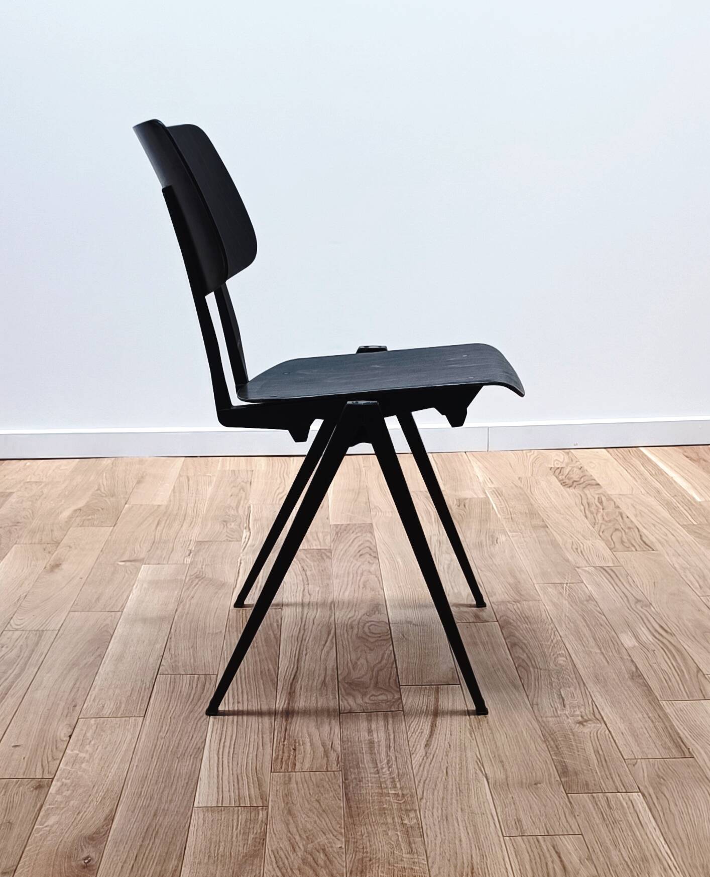 S16 industrial chair, Galvanitas
