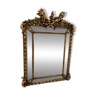 Miroir a parecloses de style Louis XVI en bois et stuc doré XIX siècle