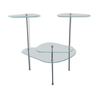 Commercial display shelves