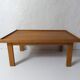 plateau sur pied en bois