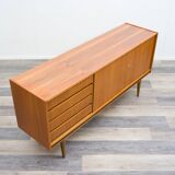 enfilade des années 60, de style scandinave classique