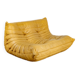 Canapé Togo cuir gold par Michel Ducaroy pour Ligne Roset 1973