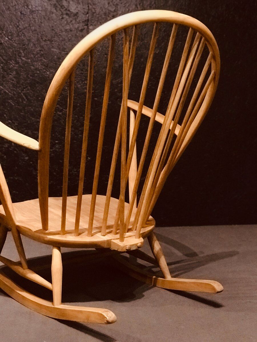 Rocking chair mid-century in light elm by Lucian Ercolani for Ercol