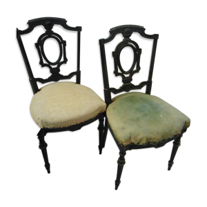 Deux chaises anciennes