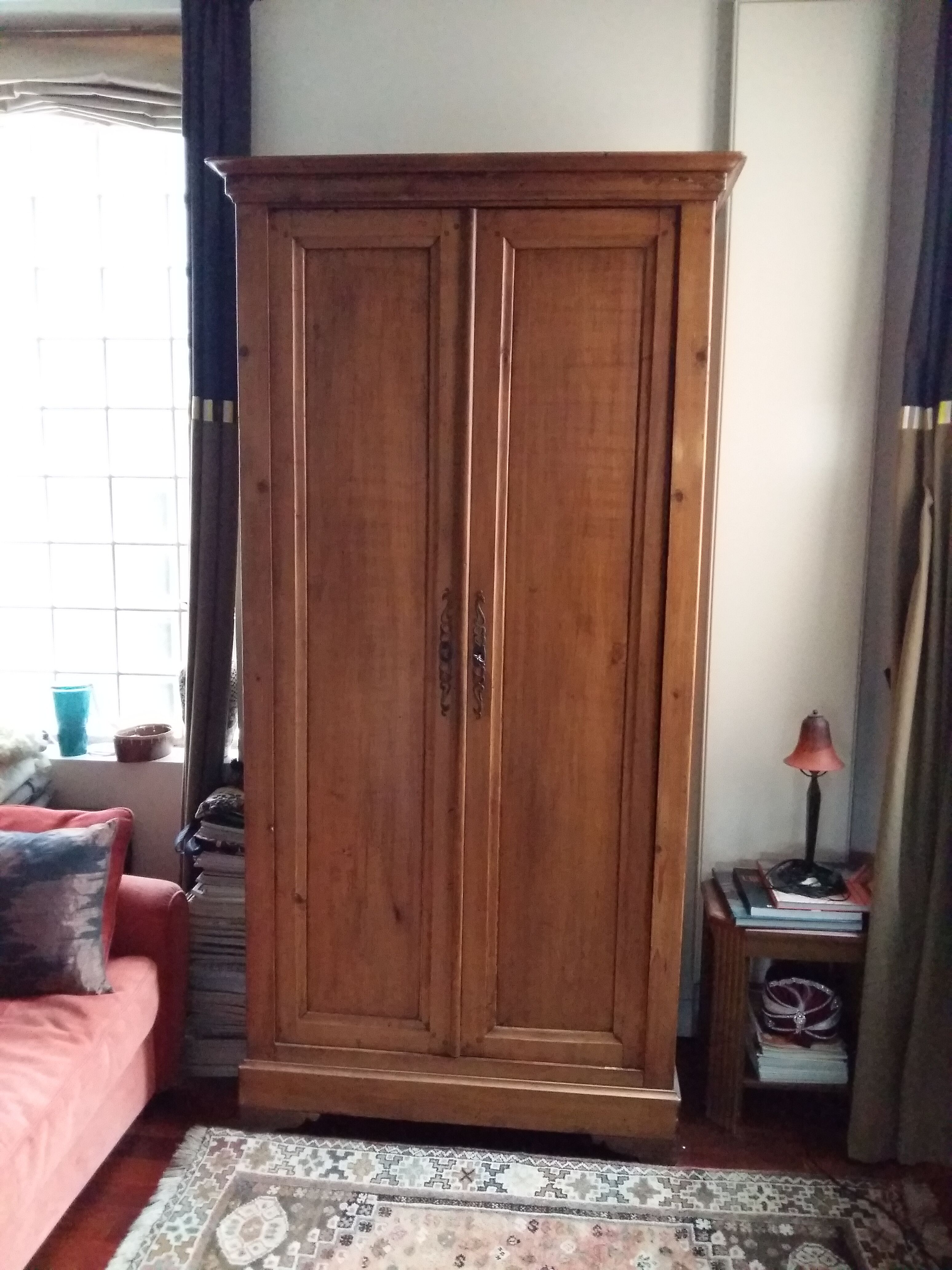 Double door wardrobe
