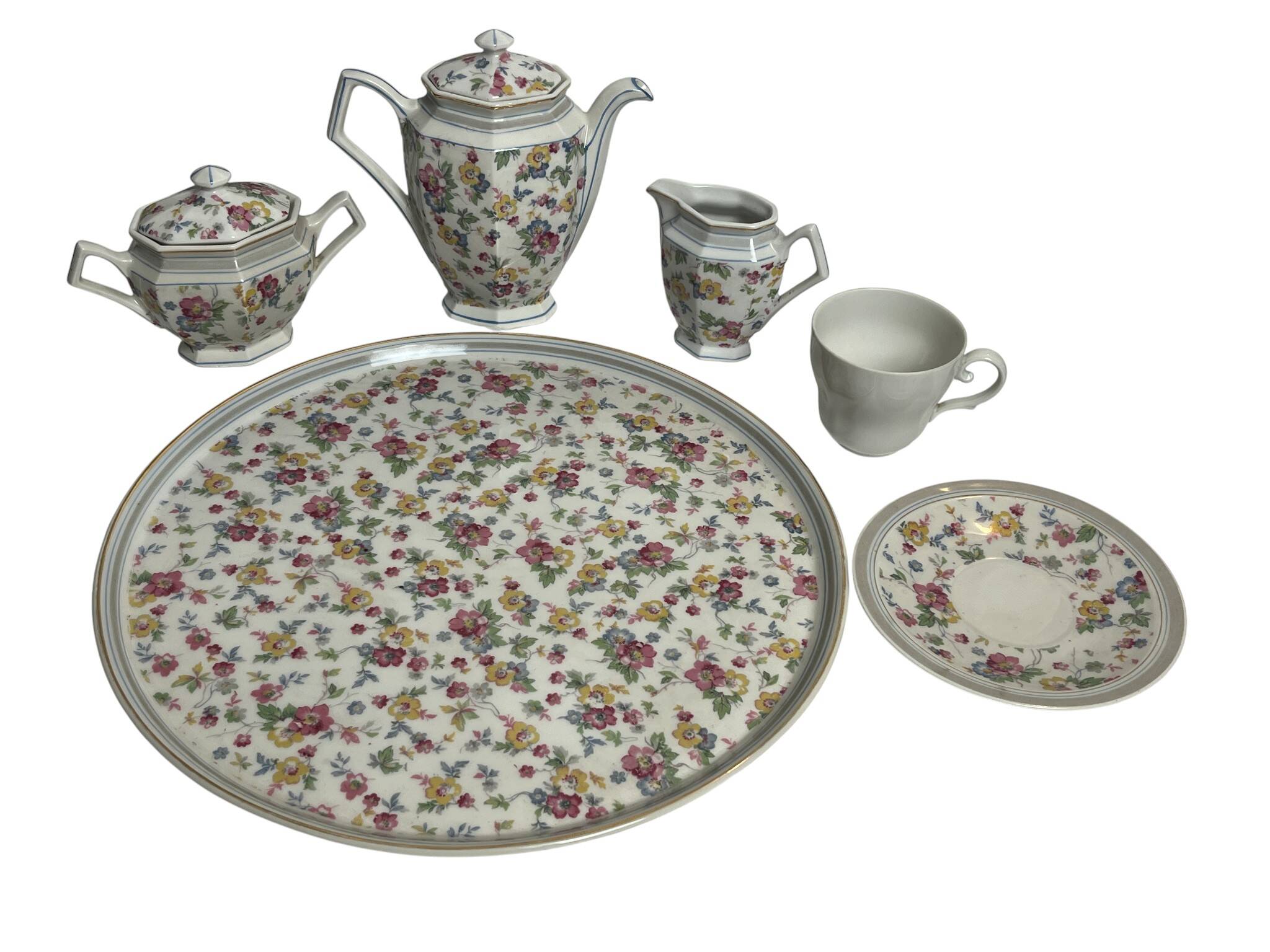 Tableware, tea service called egoist, floral decoration, 20th century